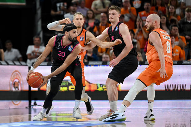 不仅是一桩 不仅是一桩