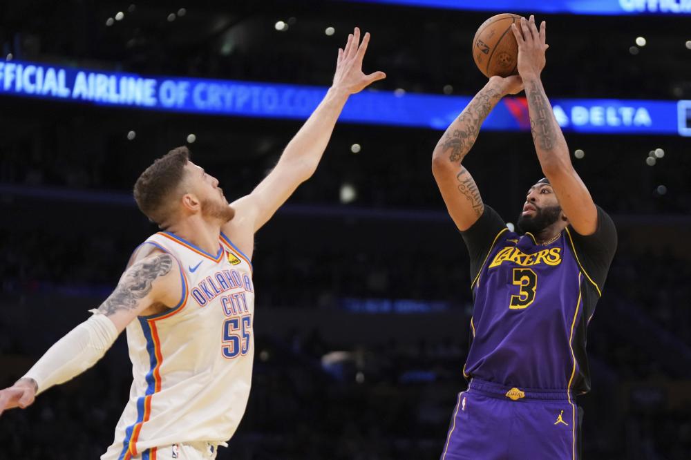 由于伤病与 由于伤病与